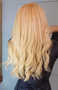 especialista-em-cabelos-loiros-regina-nascaimento-beauty